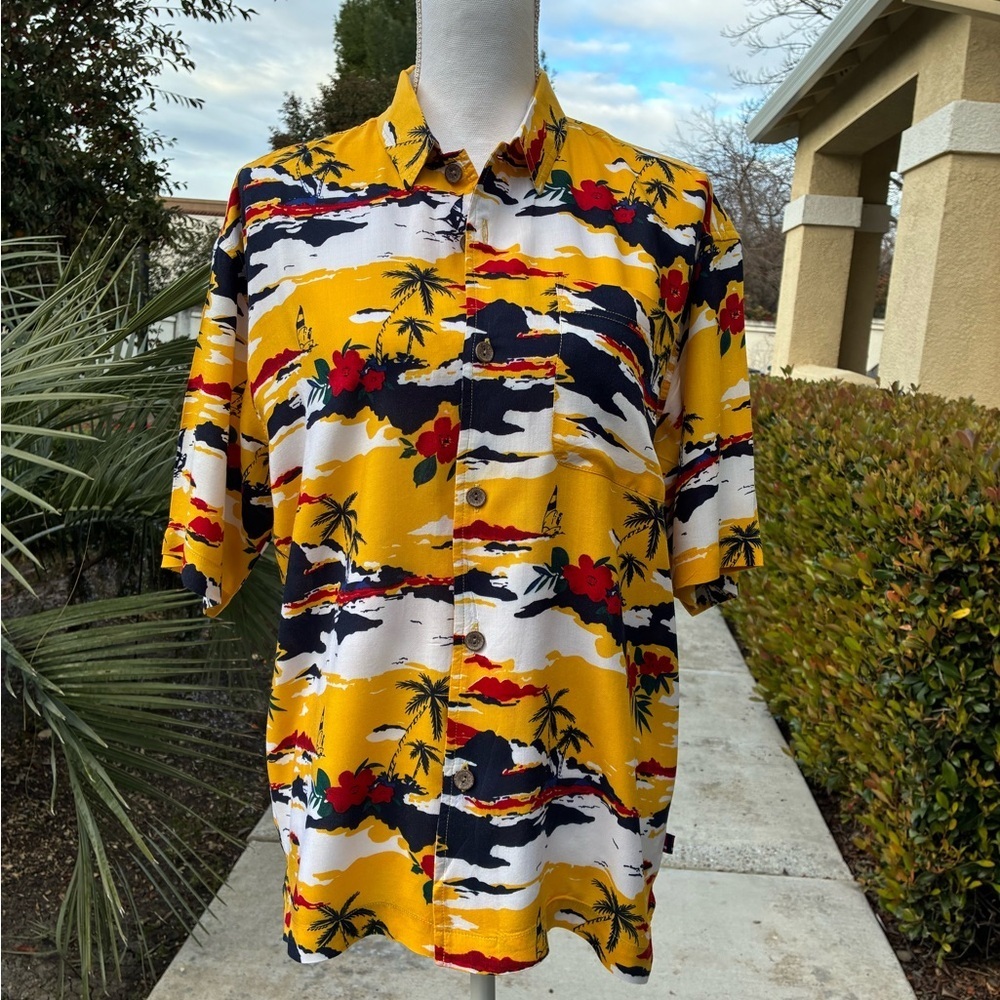 Bugle Boy Classics Women’s Tropical Yellow Hawaiian Shirt XL